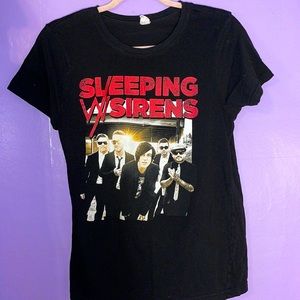 Hot Topic Women’s Sleeping With Sirens Tee